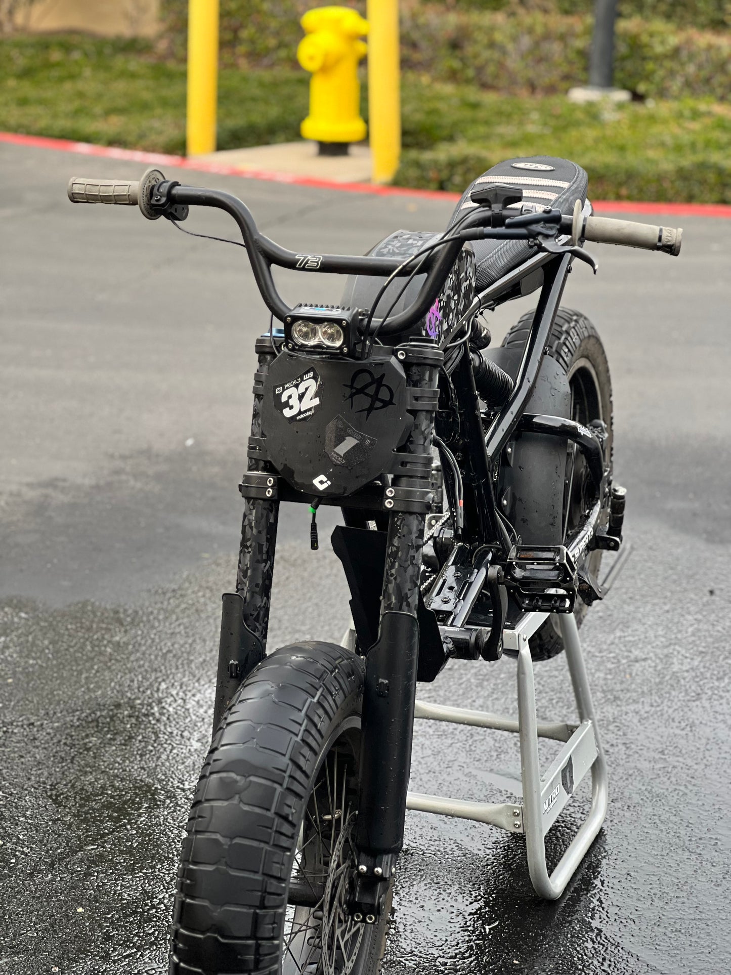 Forged carbon fork wrap